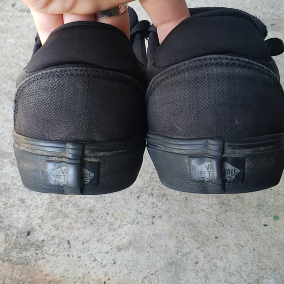 Classic Van's - Picture 4 of 5